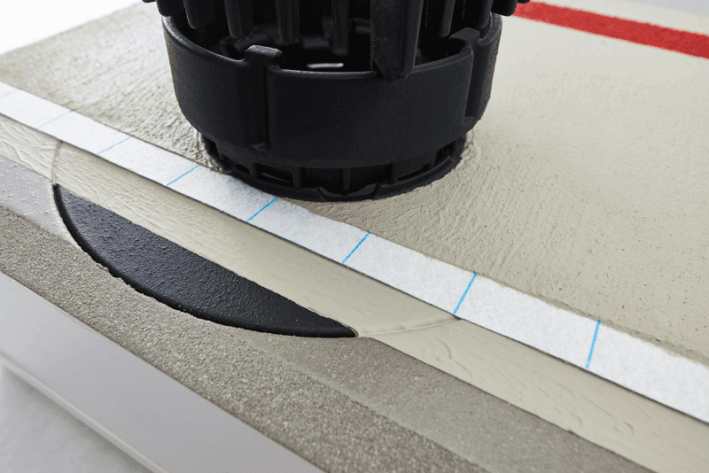 Modellhafter Dachaufbau AC001 mit Abdichtung und Durchdringungsdetail
