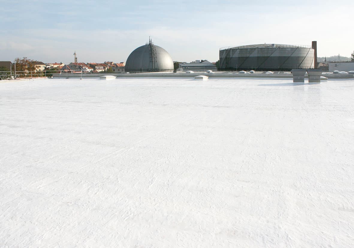 Triflex ProTect ProDetail Photovoltaikdach der Stadtwerke