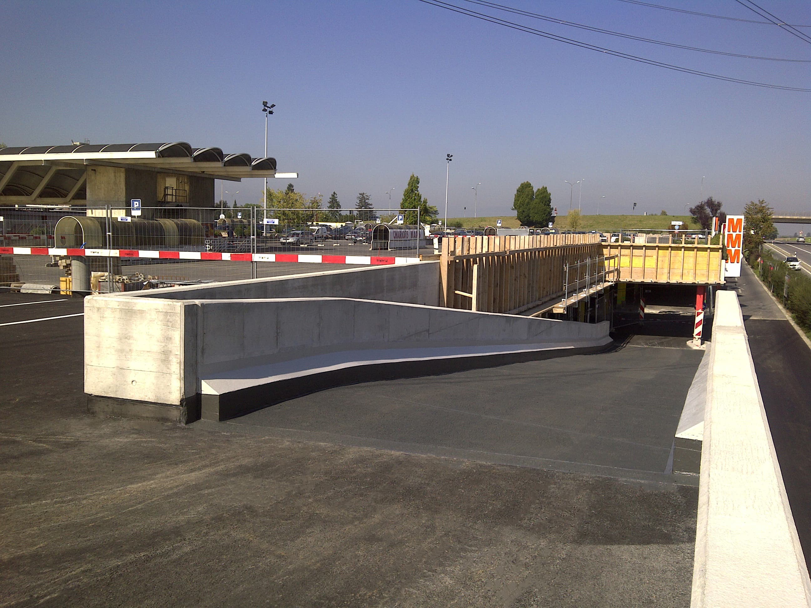 Réfection de l'étanchéité des rampes du parking MMM Migros à Romanel-sur-Lausanne avec Triflex ProPark variante 2