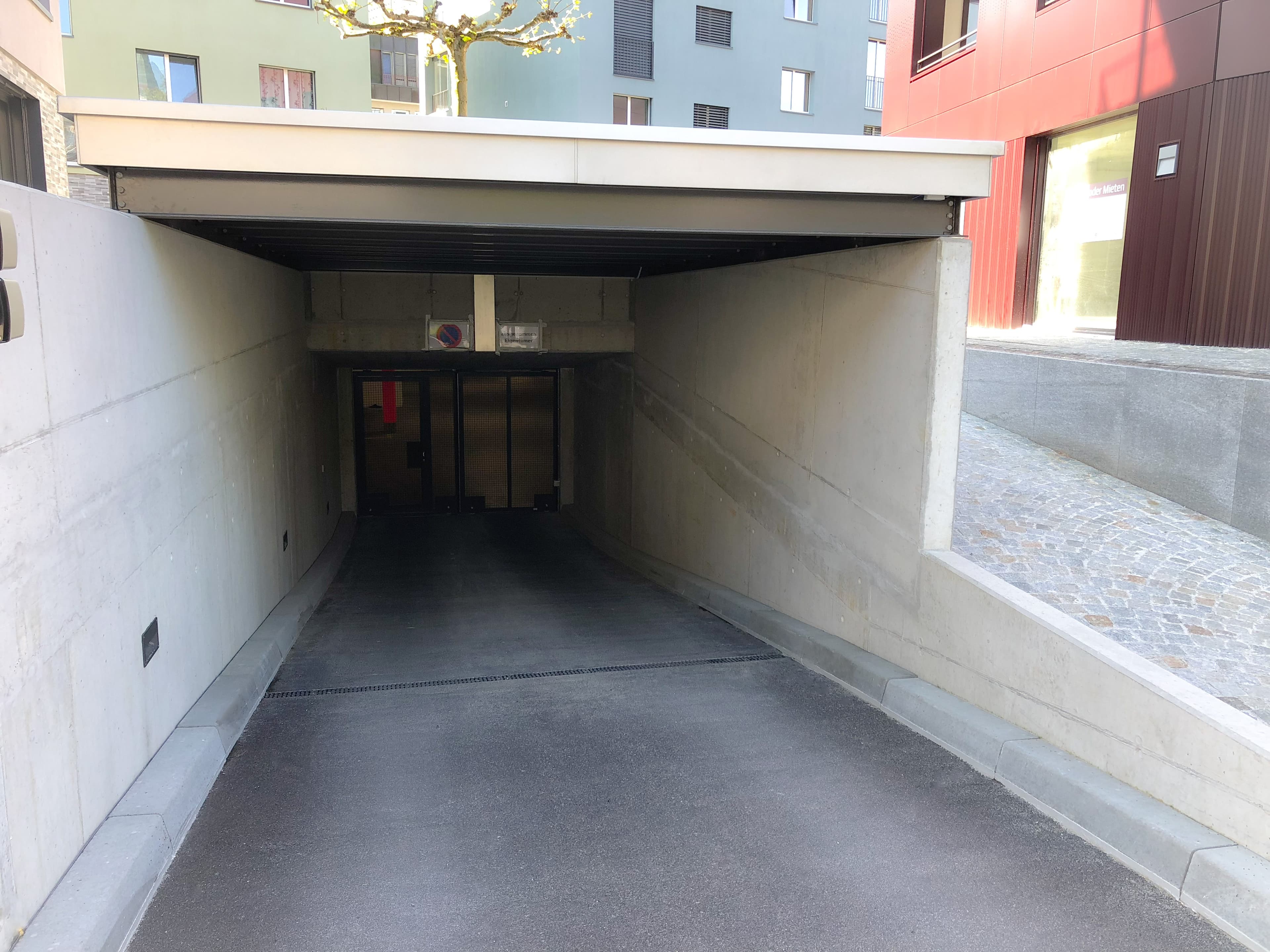 Garageneinfahrt Überbauung NeuMoos in Unterägeri