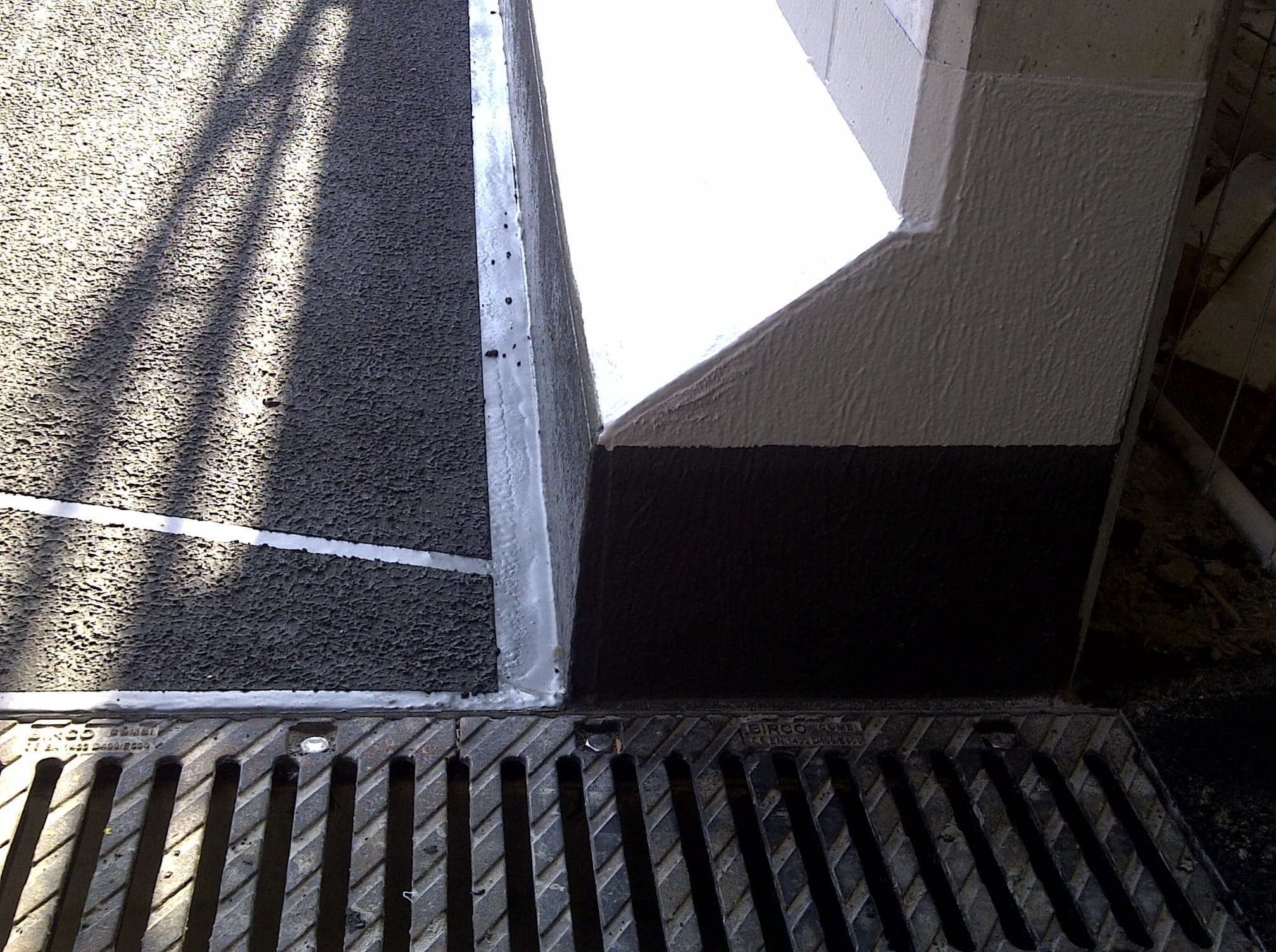 Réfection de l'étanchéité des rampes du parking MMM Migros à Romanel-sur-Lausanne avec Triflex ProPark variante 2