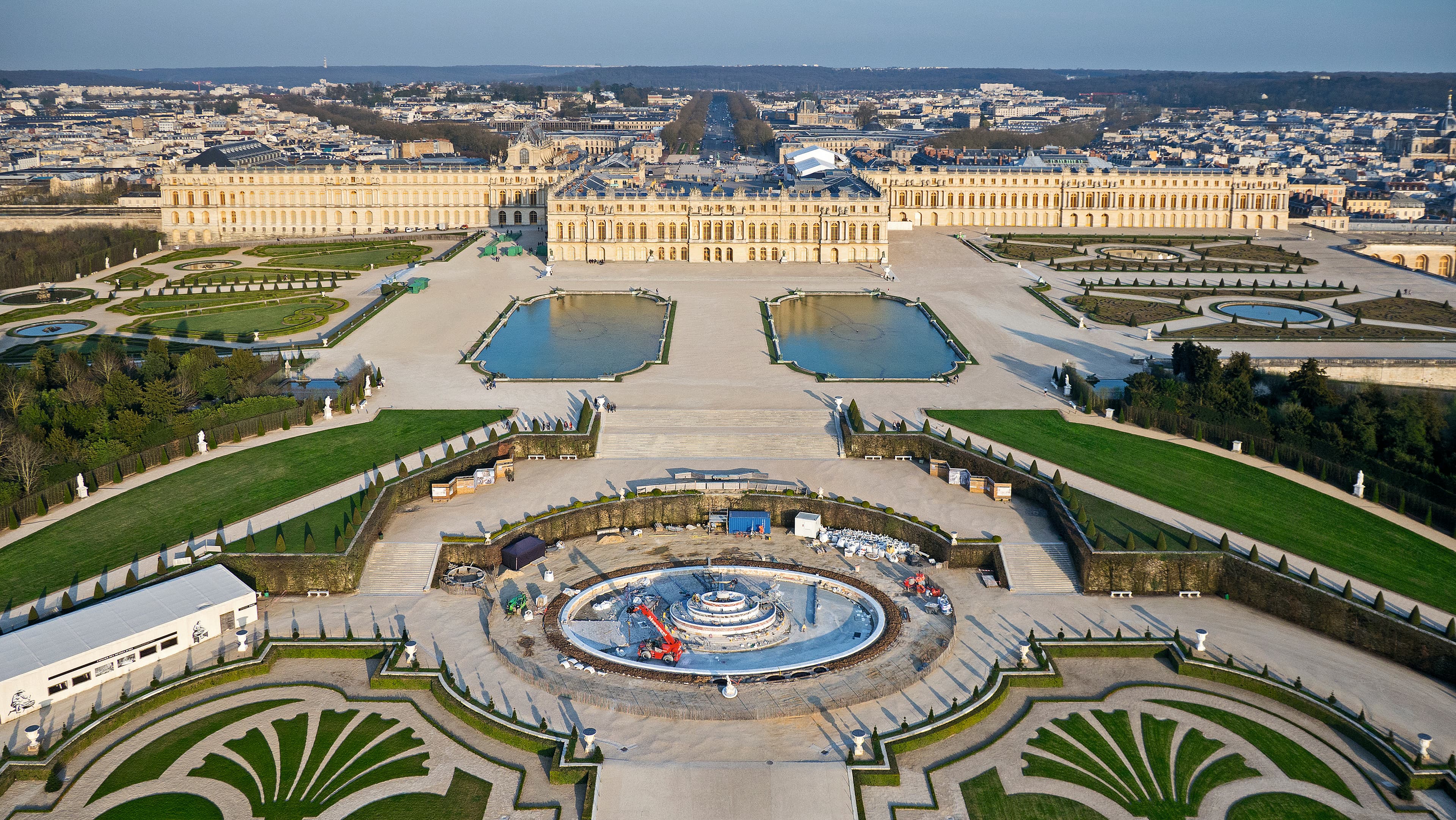 Historic fountain complex in a Baroque park featuring water basins and cascades—an example of the restoration and waterproofing of historic fountains in a historic preservation context
