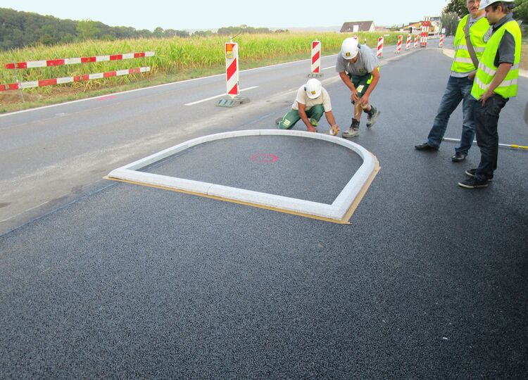 Einbau einer Verkehrsinsel